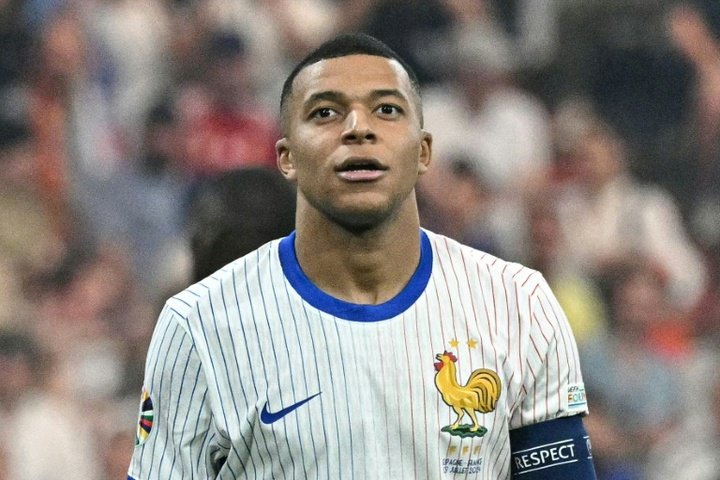 Real Madrid se prepara para apresentação de Mbappé