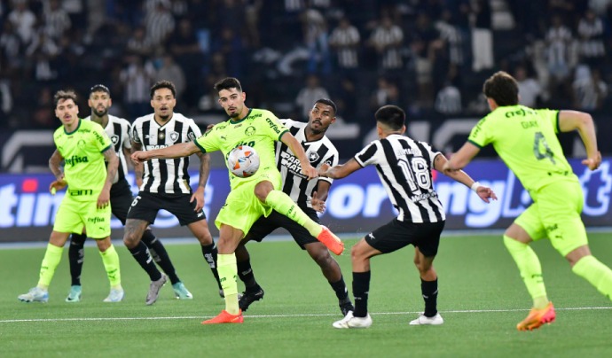 Semana de jogão na Libertadores: Palmeiras e Botafogo duelam por uma vaga nas quartas de final