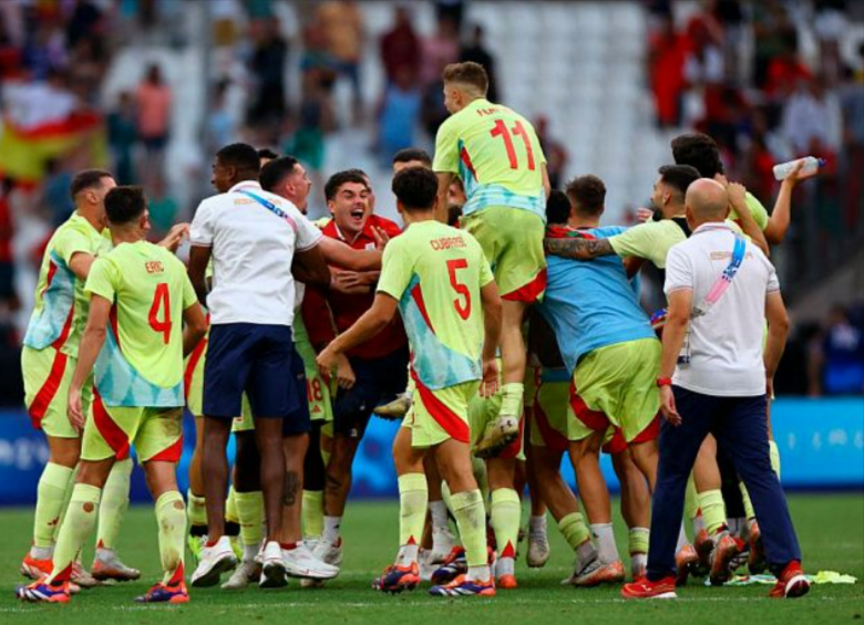 Espanha conquista medalha de ouro nas Olimpíadas masculina depois de derrotar a França por 5 a 3 na prorrogação