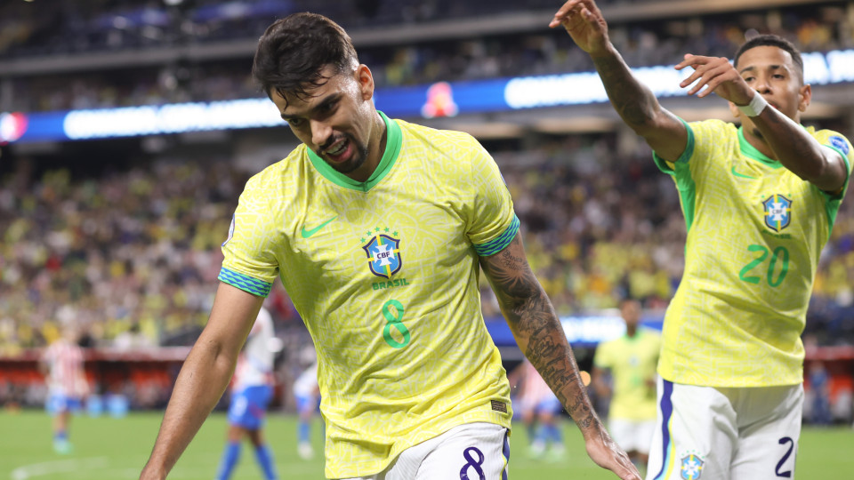 Brasil derrota o Paraguai na partida da Copa América