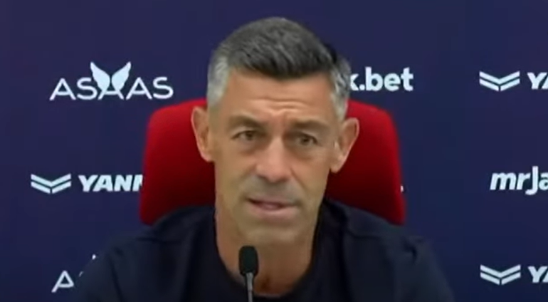 Bragantino anuncia demissão de Pedro Caixinha