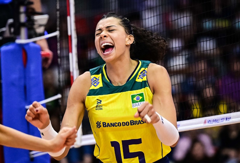 Domingo é dia de acompanhar as meninas brasileiras do vôlei