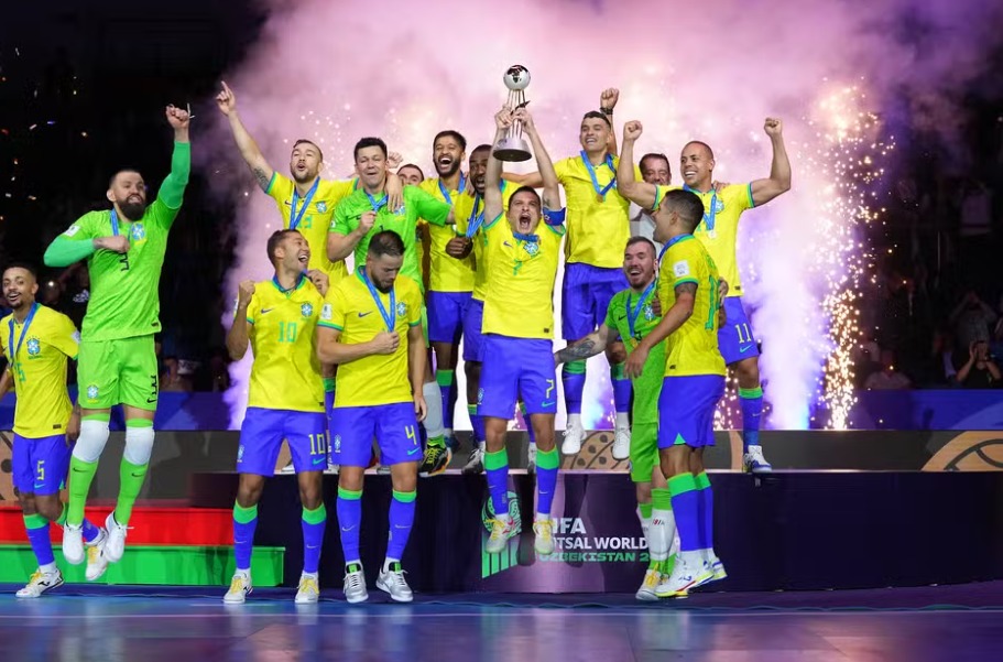 Brasil vence a Argentina e conquista o hexa; veja os maiores campeões da Copa do Mundo de Futsal