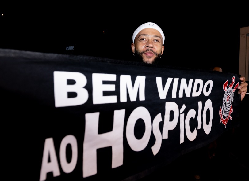 Casa de aposta vai distribuir faixas de Memphis na semifinal entre Corinthians e Flamengo