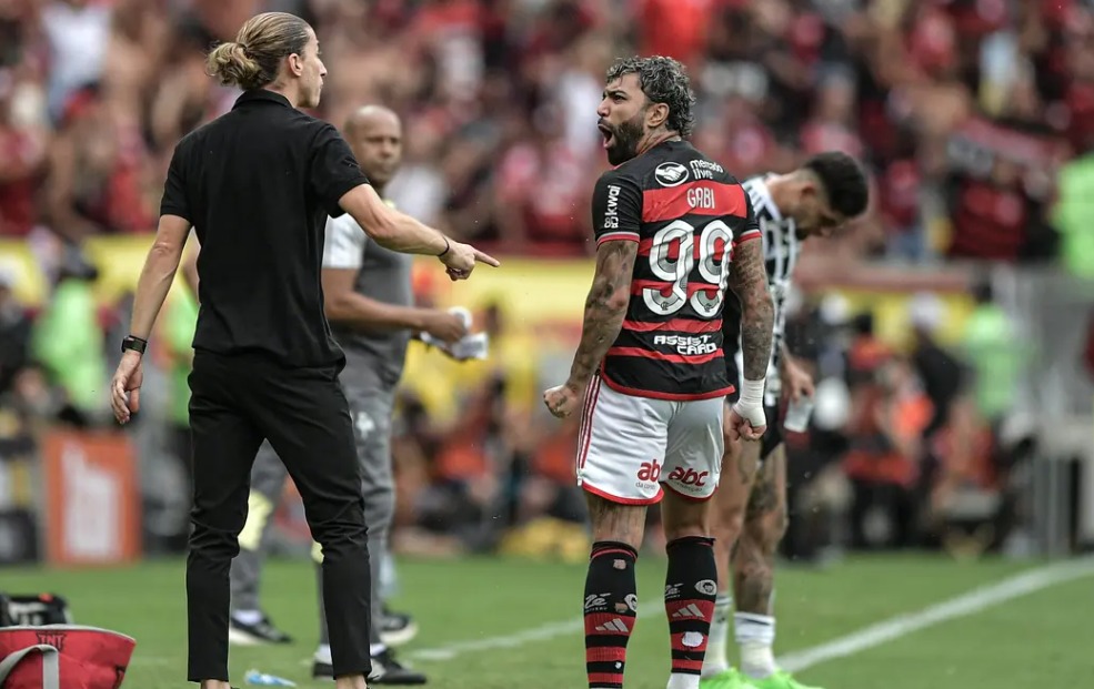 Gabigol igualou nomes como Zico e Junior