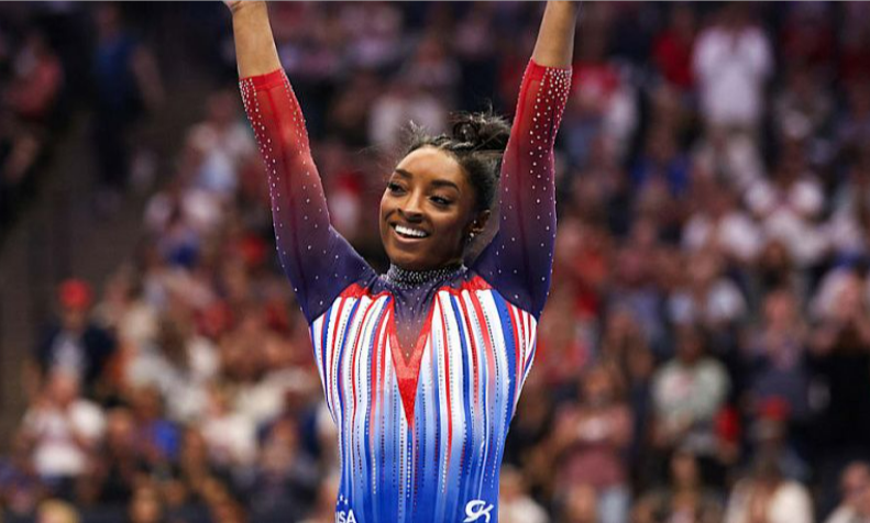 Simone Biles perde o pódio ao cair da trave nas Olimpíadas de 2024