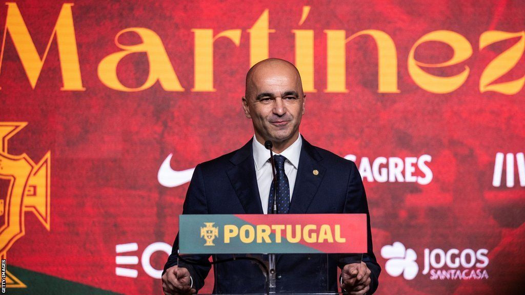 Roberto Martinez proíbe que amigos de Ronaldo fiquem em hotel com a seleção portuguesa