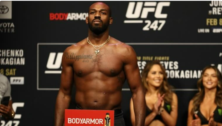 Jones não descarta lutar com Pereira após Miocic