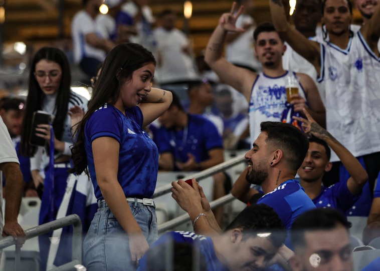 Rolou até pedido de casamento no Mineirão no clássico Raposa x Galo