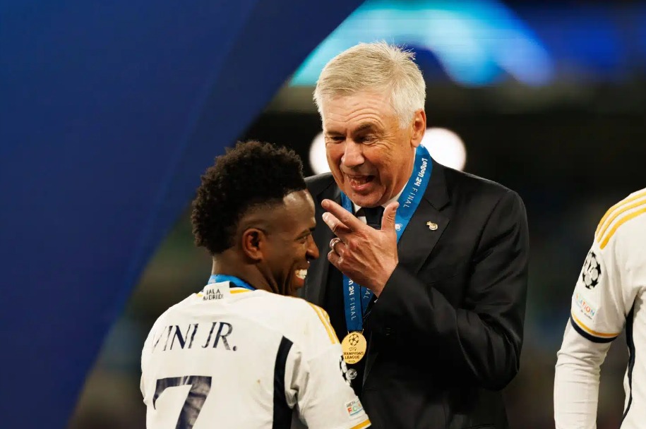 Vinicius Jr e Carlo Ancelotti