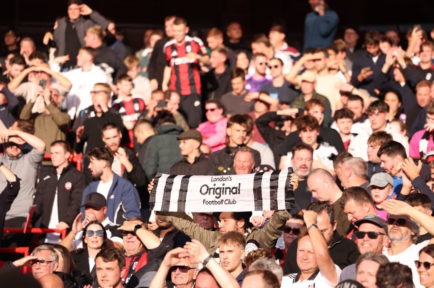 A torcida do Fulham