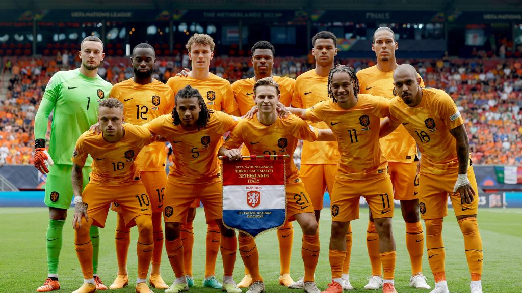 Seleção da Holanda tem Van Dijk como destaque