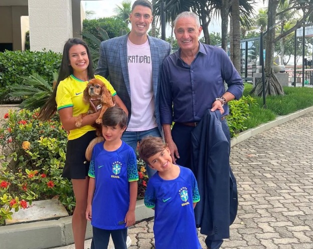 A nora de Tite com a camisa da Seleção Brasileira