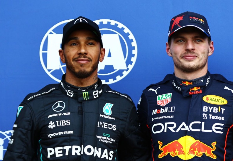 Lewis Hamilton e Max Verstappen