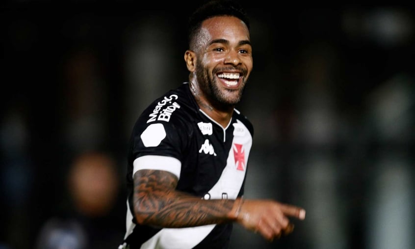 Vasco oficializa contratação de Alex Teixeira