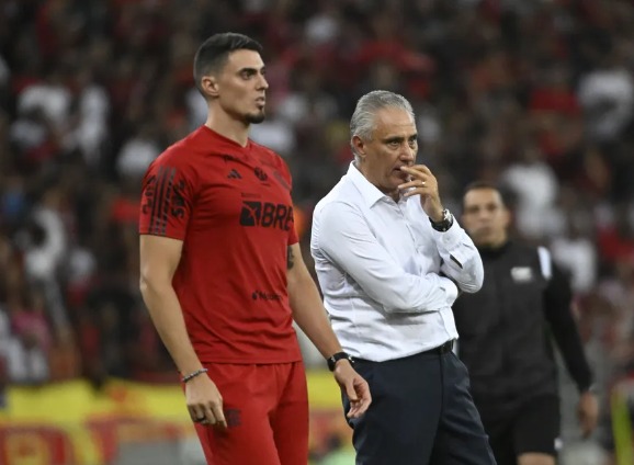 Matheus e Tite durante jogo do Flamengo