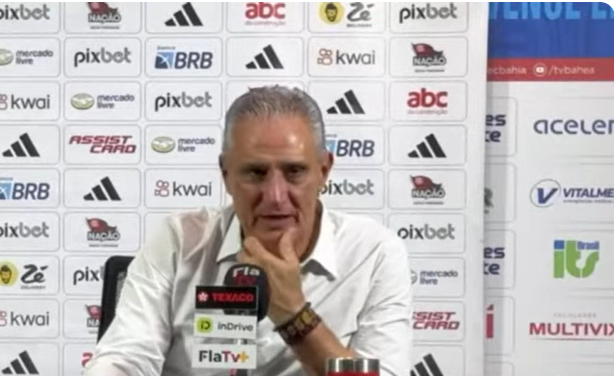 Tite desvia de questionamento sobre duelo com o Corinthians