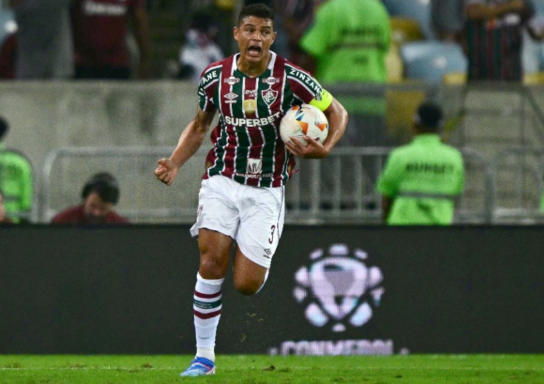 Thiago Silva brilhou contra o Grêmio e ajudou a classificar o Fluminense para as quartas de final