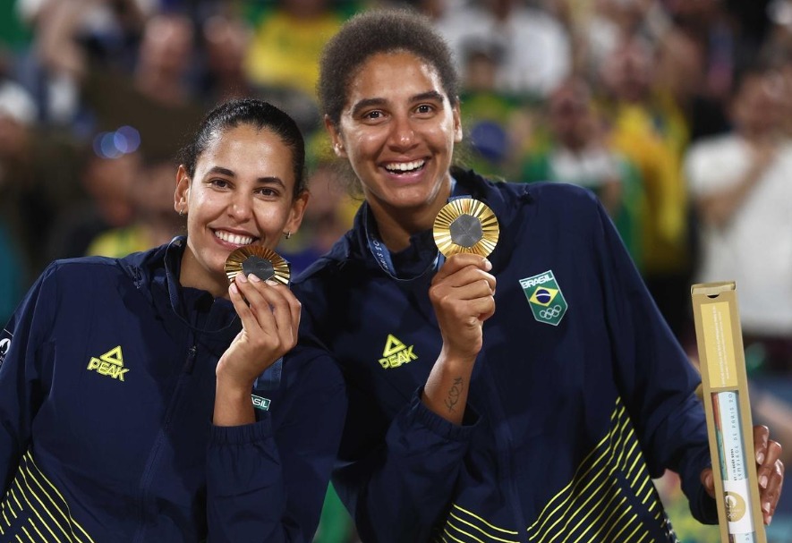 Duda e Ana Patrícia garantiram o ouro para o Brasil no vôlei de praia