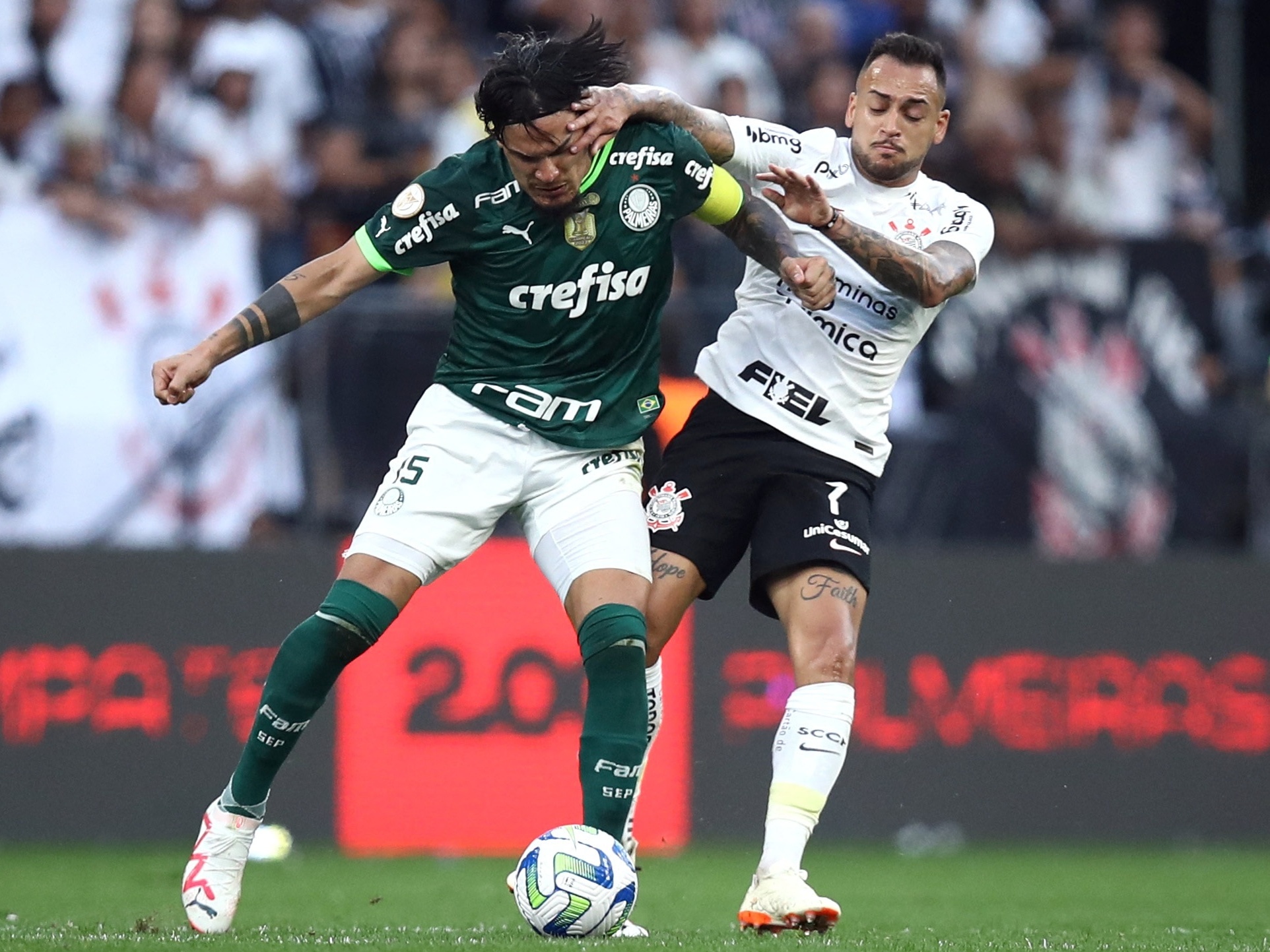 Palmeiras x Corinthians: onde assistir, horário e prováveis escalações para o clássico
