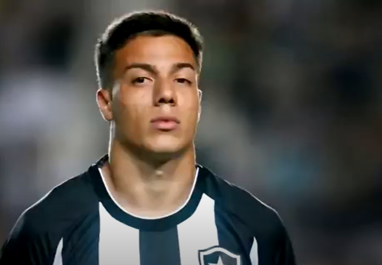 Botafogo rejeita oferta por Carlos Alberto devido a pendências financeiras com o clube