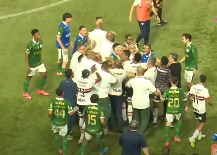 STJD impõe suspensão a atletas de Palmeiras e São Paulo após briga em clássico