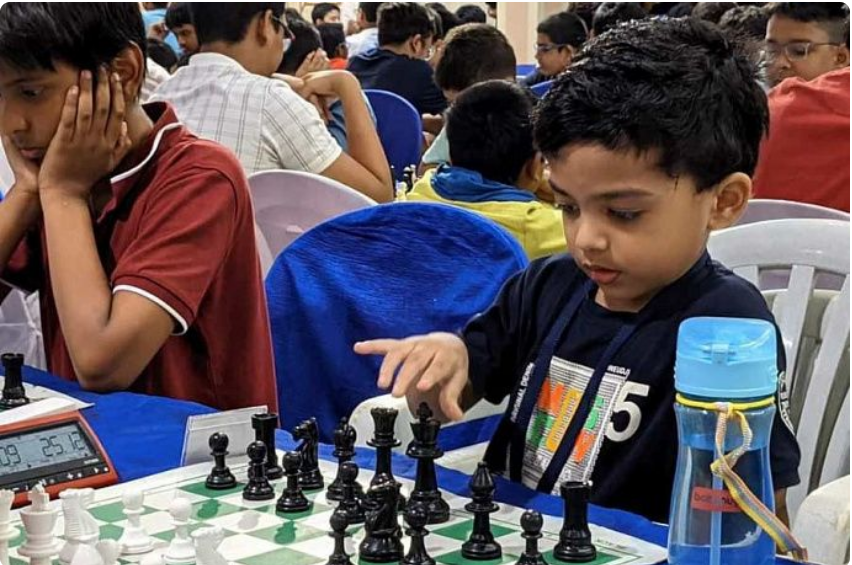 Jogador de xadrez indiano de três anos Anish Sarkar se torna o mais jovem participante com classificação FIDE