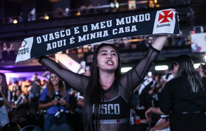 A torcida do Vasco esgotou todos os ingressos para o jogo da próxima segunda-feira