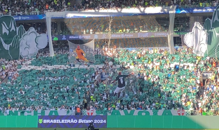 O histórico gol de Deyverson na final da Libertadores 2021 virou até mosaico da torcida do Palmeiras