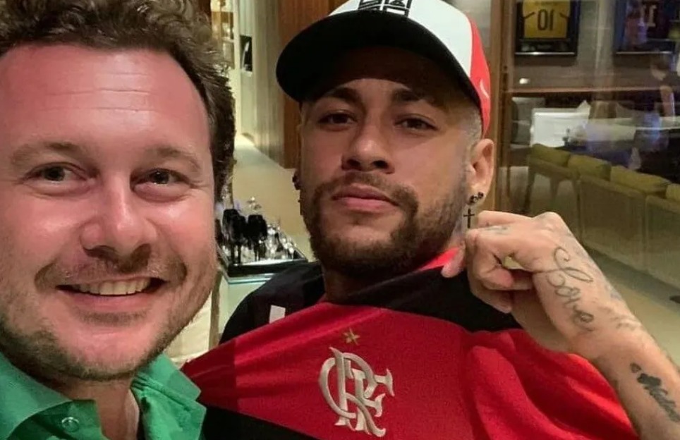 Neymar com a camisa do Flamengo