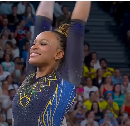 Rebeca Andrade faz história e garante medalha de prata no individual da ginástica