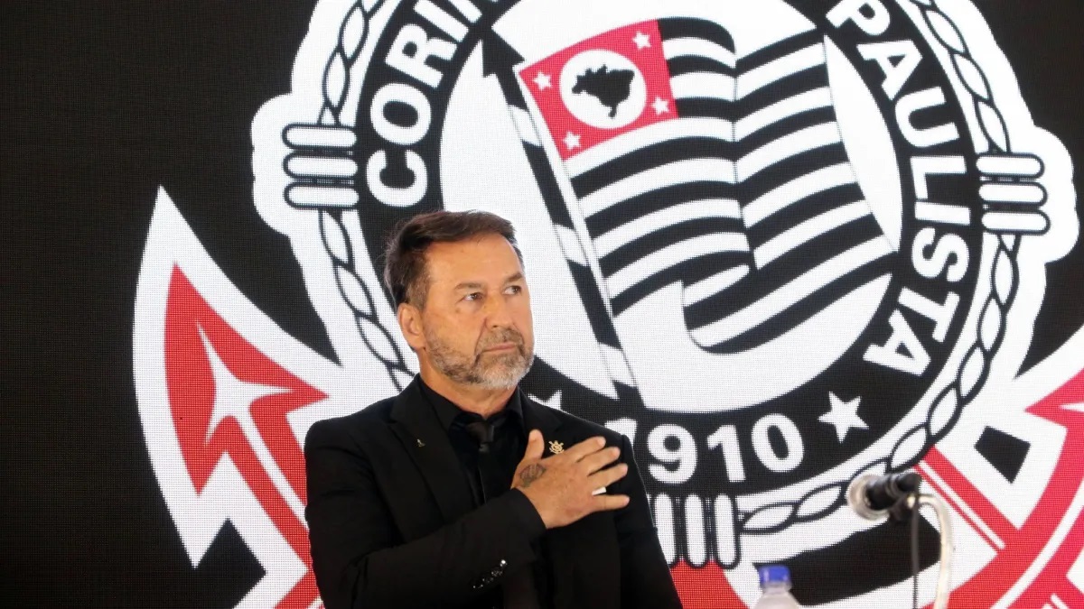 Corinthians quita salários atrasados