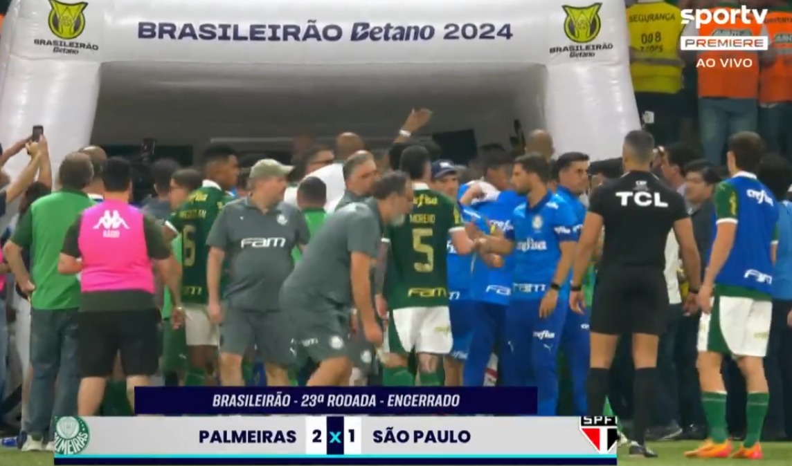 Cenas lamentáveis após o fim do clássico paulista