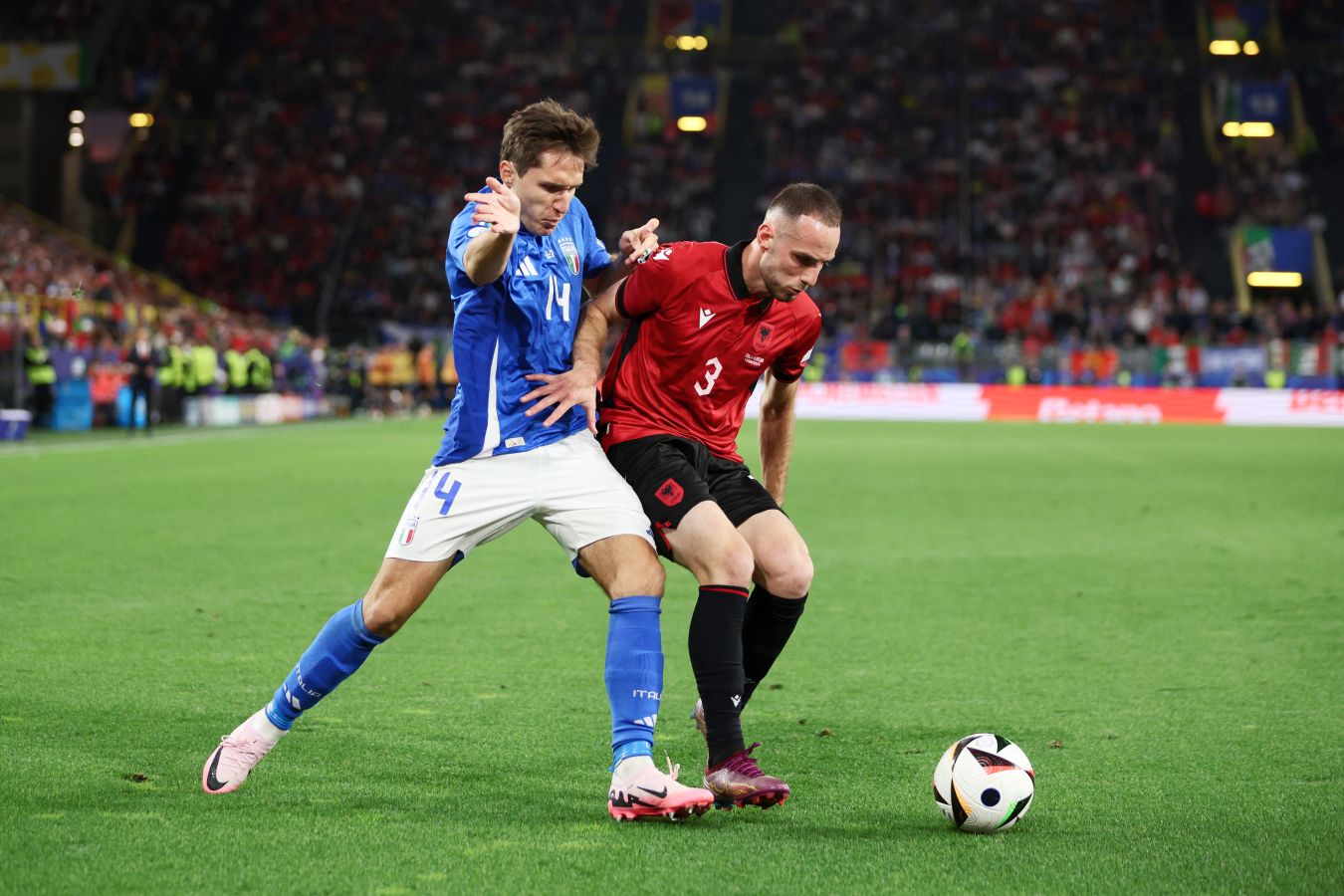 Os italianos vencem a Albânia na 1ª rodada da fase de grupos da Eurocopa