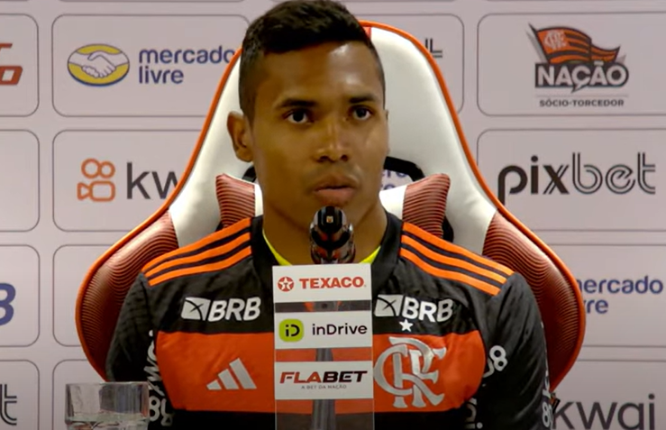 Alex Sandro sobre escolha pelo Flamengo: "Decisão natural"