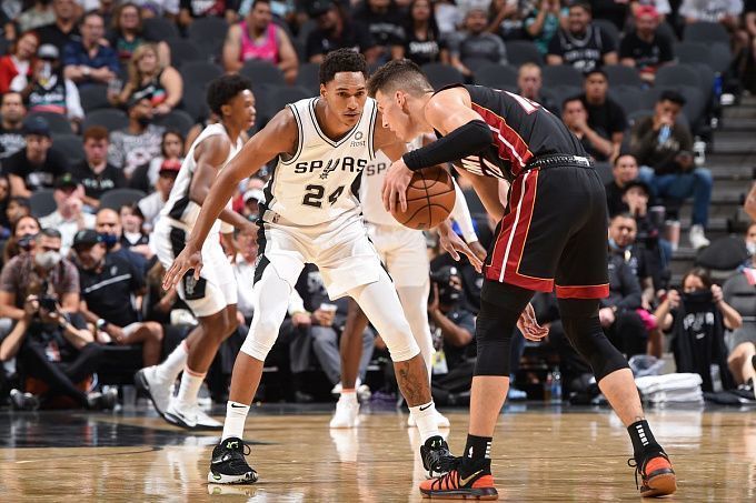 San Antonio Spurs vs Miami Heat Pronostico, Apuestas y Cuotas│17 de diciembre de 2022