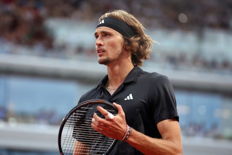 Alexander Zverev vs Stefanos Tsitsipas. Pronóstico, Apuestas y Cuotas │1 de noviembre de 2024