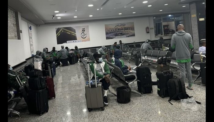 La selección de Nigeria se quedó varada en un aeropuerto abandonado de Libia, sin agua ni comunicación