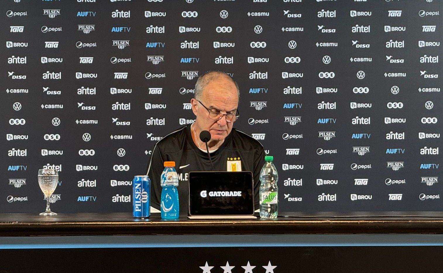 Marcelo Bielsa reconoce la carrera de Luis Suárez