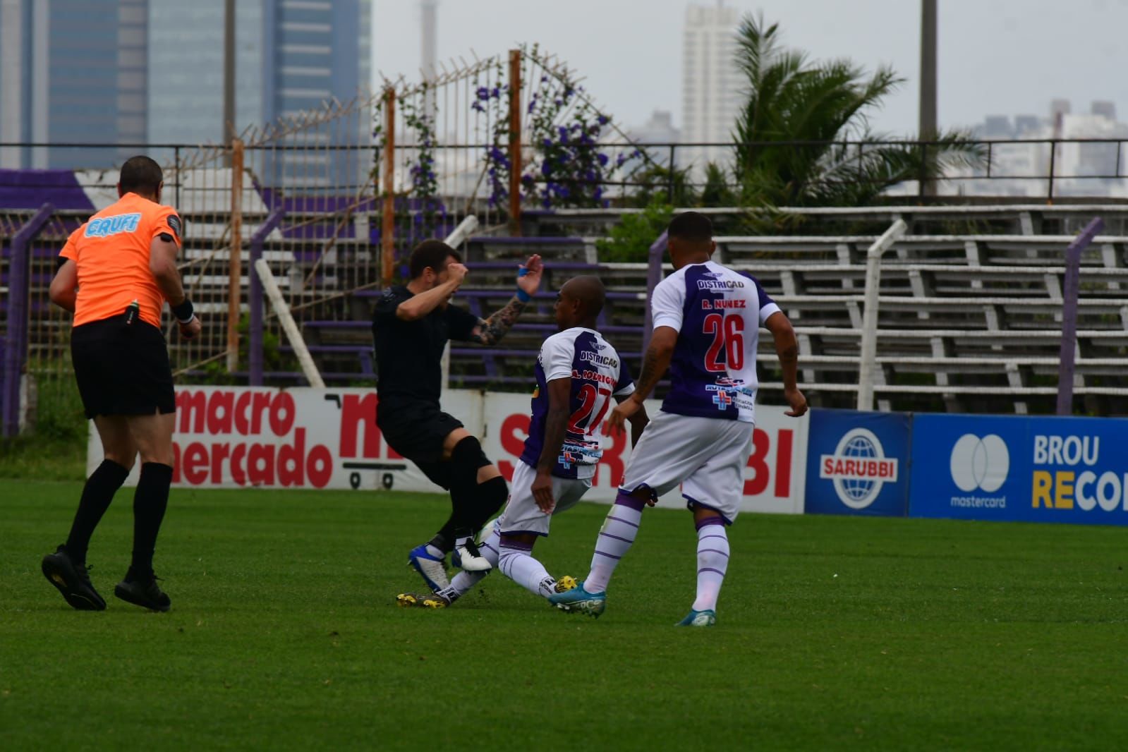 Fénix vs. Cerro Largo. Pronostico, Apuestas y Cuotas│8 de septiembre de 2024