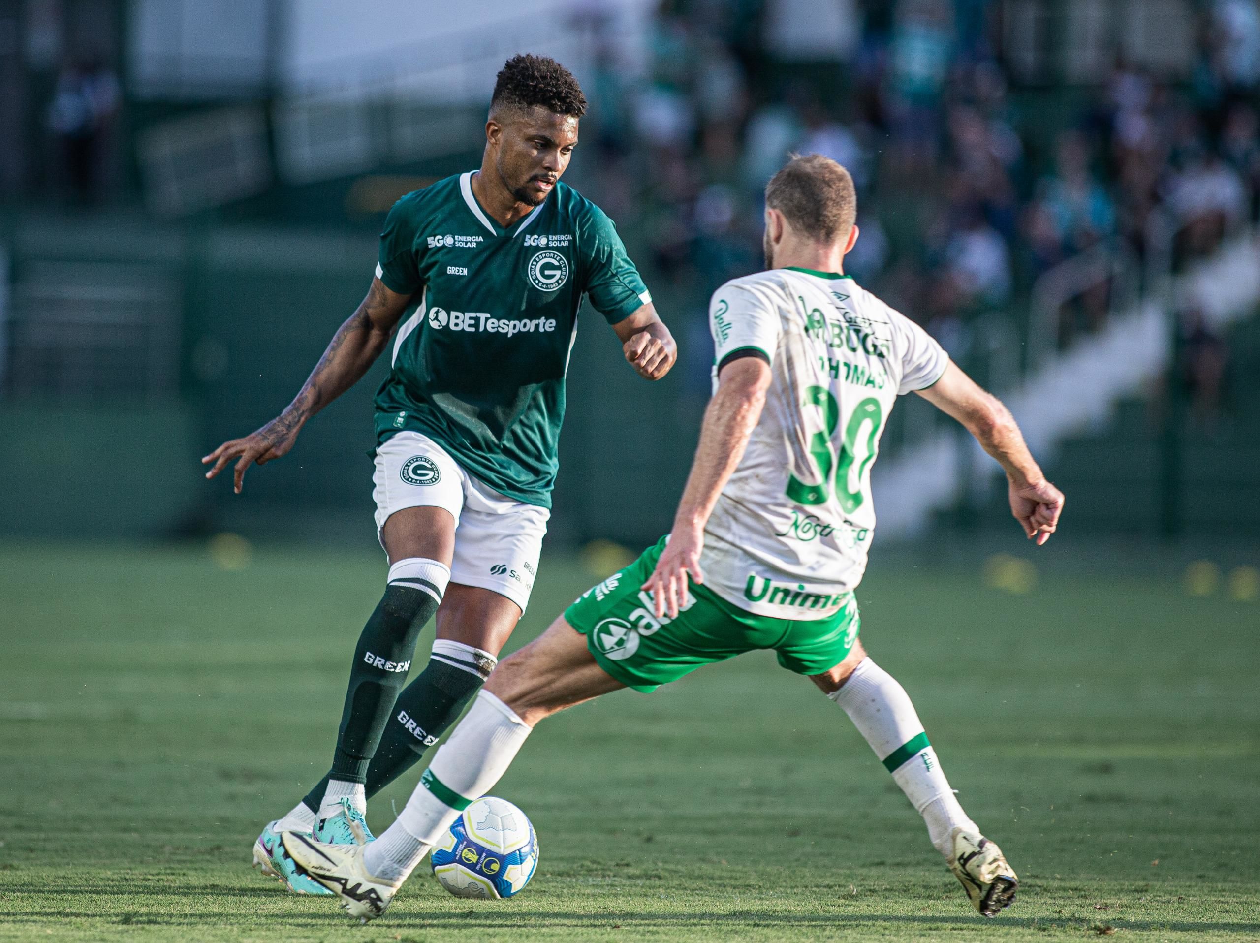 Chapecoense vs. Goiás. Pronostico, Apuestas y Cuotas│22 de octubre de 2024