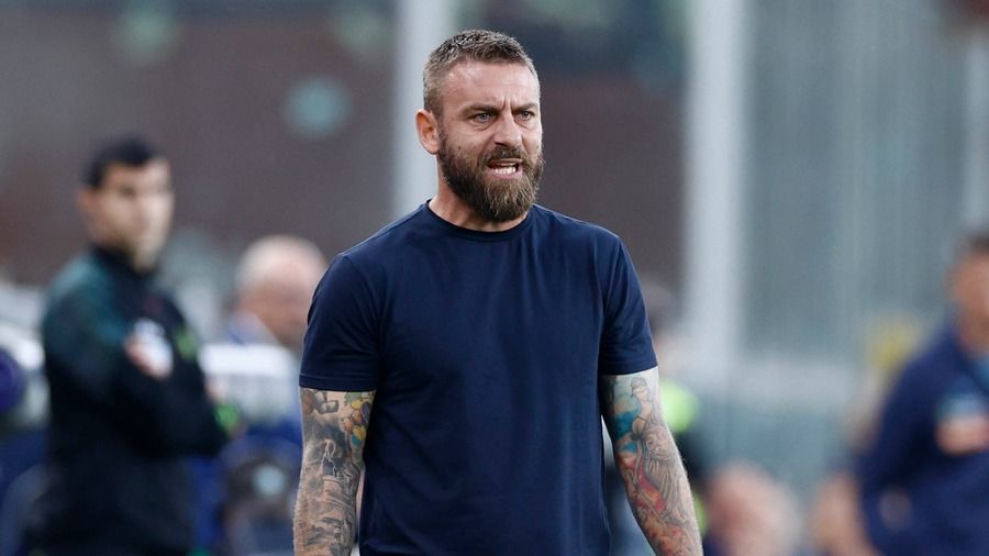 Roma Extends Contract With Head Coach De Rossi Until 2027