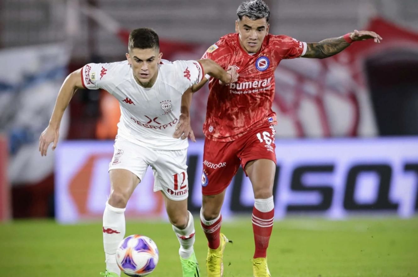 Argentinos Juniors vs. Huracán. Pronostico, Apuestas y Cuotas│25 de octubre de 2023