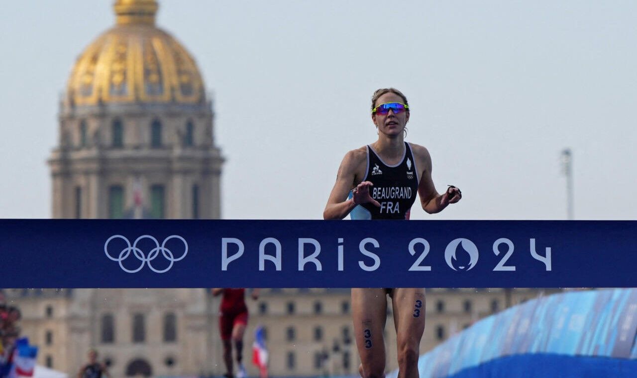 El triatlón de París 2024 entregó el oro a Francia e Inglaterra