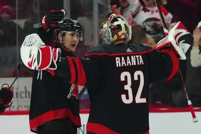 Ottawa Senators vs Carolina Hurricanes Pronóstico, Apuestas y Cuotas│10 de abril de 2023