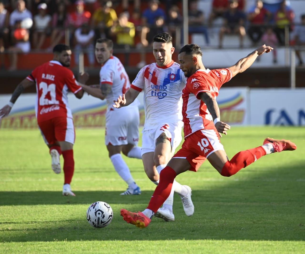 Cerro Porteño vs. General Caballero. Pronostico, Apuestas y Cuotas│14 de octubre de 2024