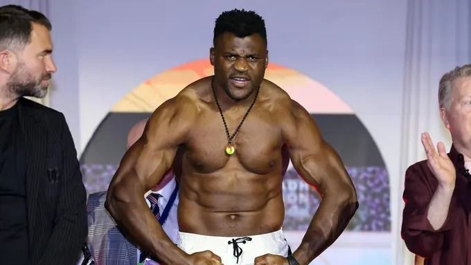 El excampeón de la UFC Francis Ngannou, rechazó pelear contra Vadim Nemkov