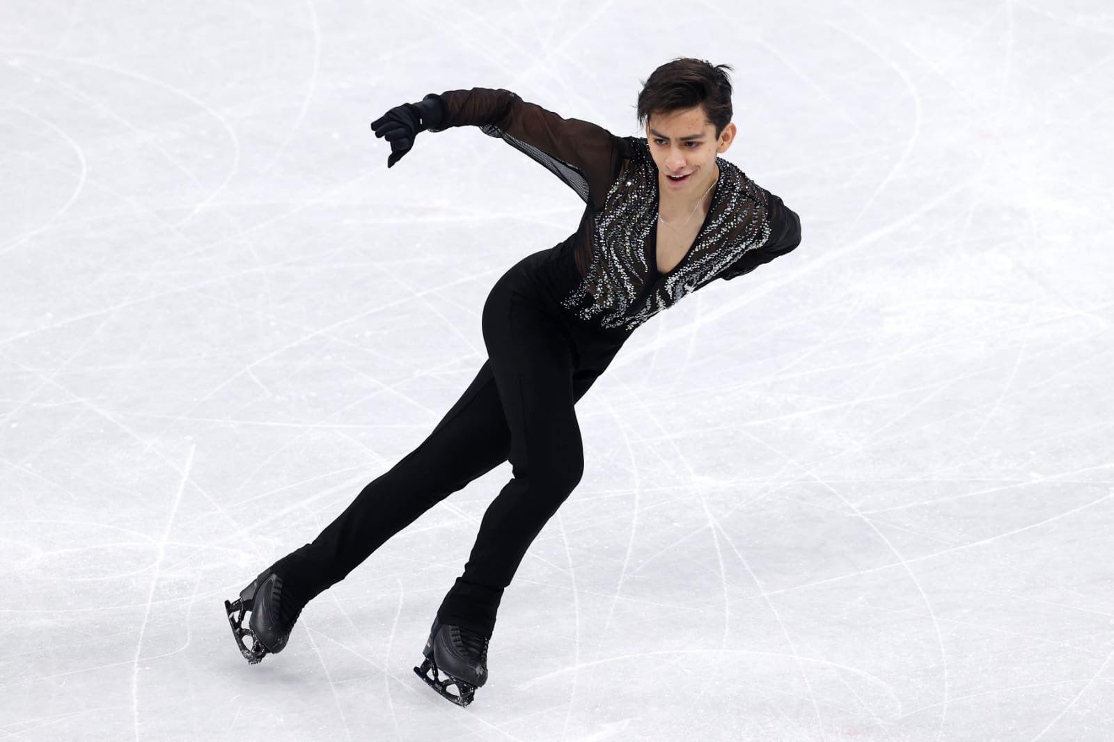 Donovan Carrillo consigue el sexto lugar en el Abierto Asiático de Patinaje Artístico