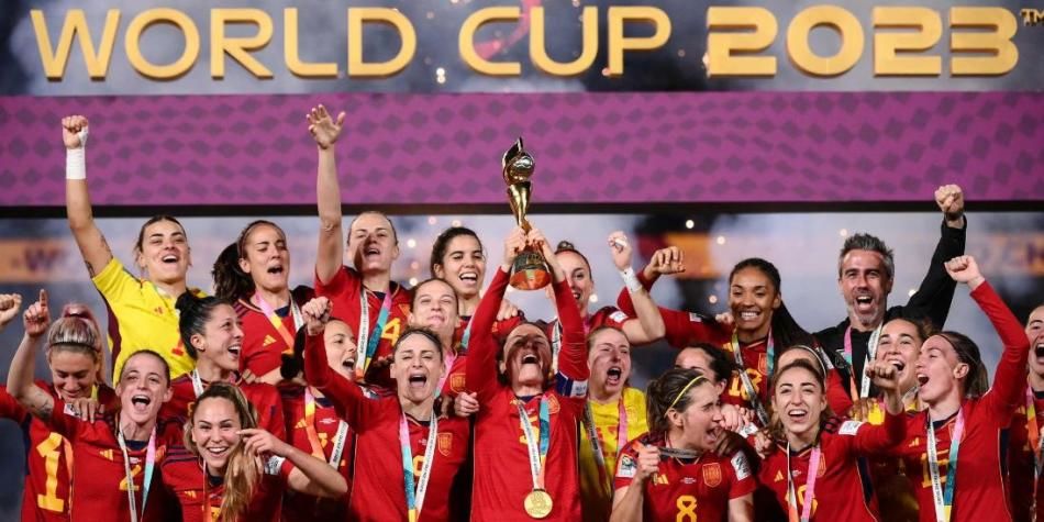 "Únicamente regresarán en un futuro a la disciplina de la selección si asumen su error y piden perdón". Hoy España es Campeona del Mundo