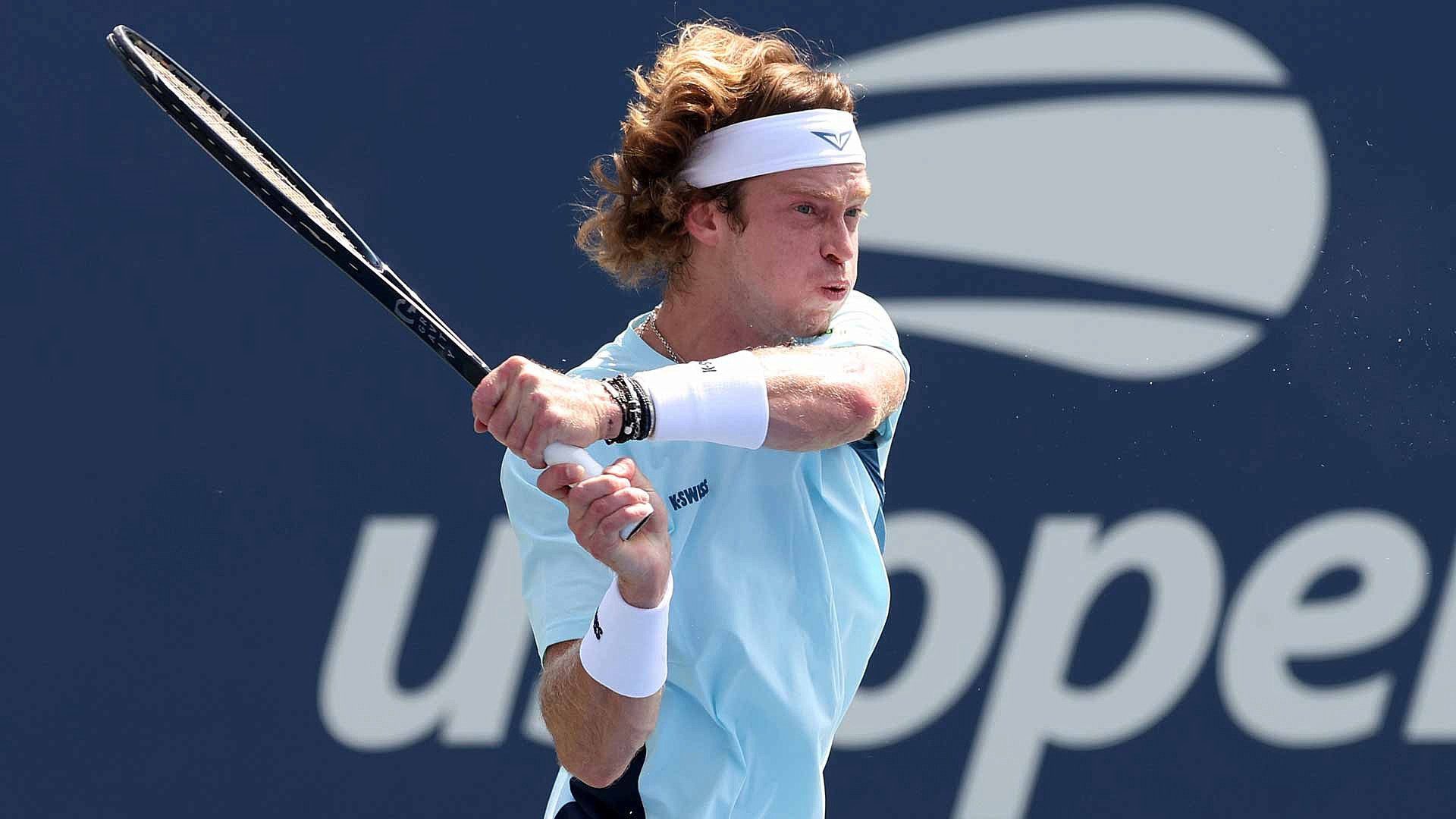 Andrey Rublev vs. Pablo Carreño-Busta. Pronóstico, Apuestas y Cuotas│26 de septiembre de 2024